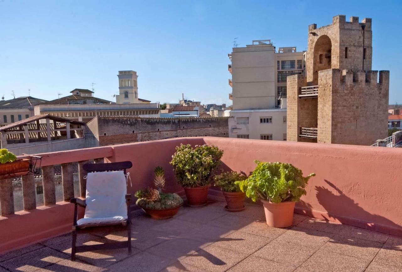 Attico In Centro Con Vista Della Torre - Cozy Penthouse Facing To The Tower Apartment Oristano Bagian luar foto