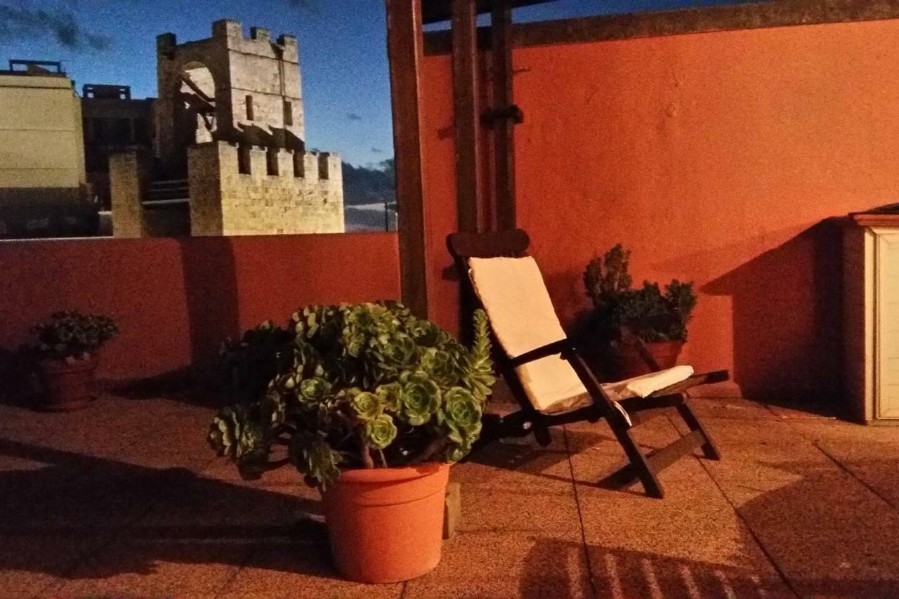 Attico In Centro Con Vista Della Torre - Cozy Penthouse Facing To The Tower Apartment Oristano Bagian luar foto